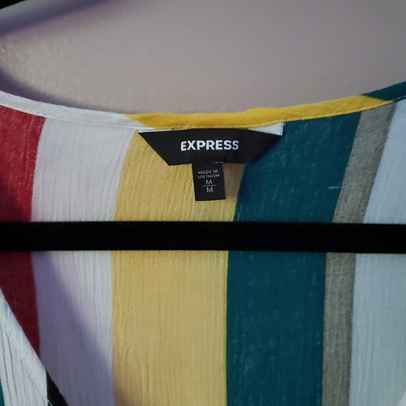 Express Lightweight Stretchy Top - Picture 3 of 6